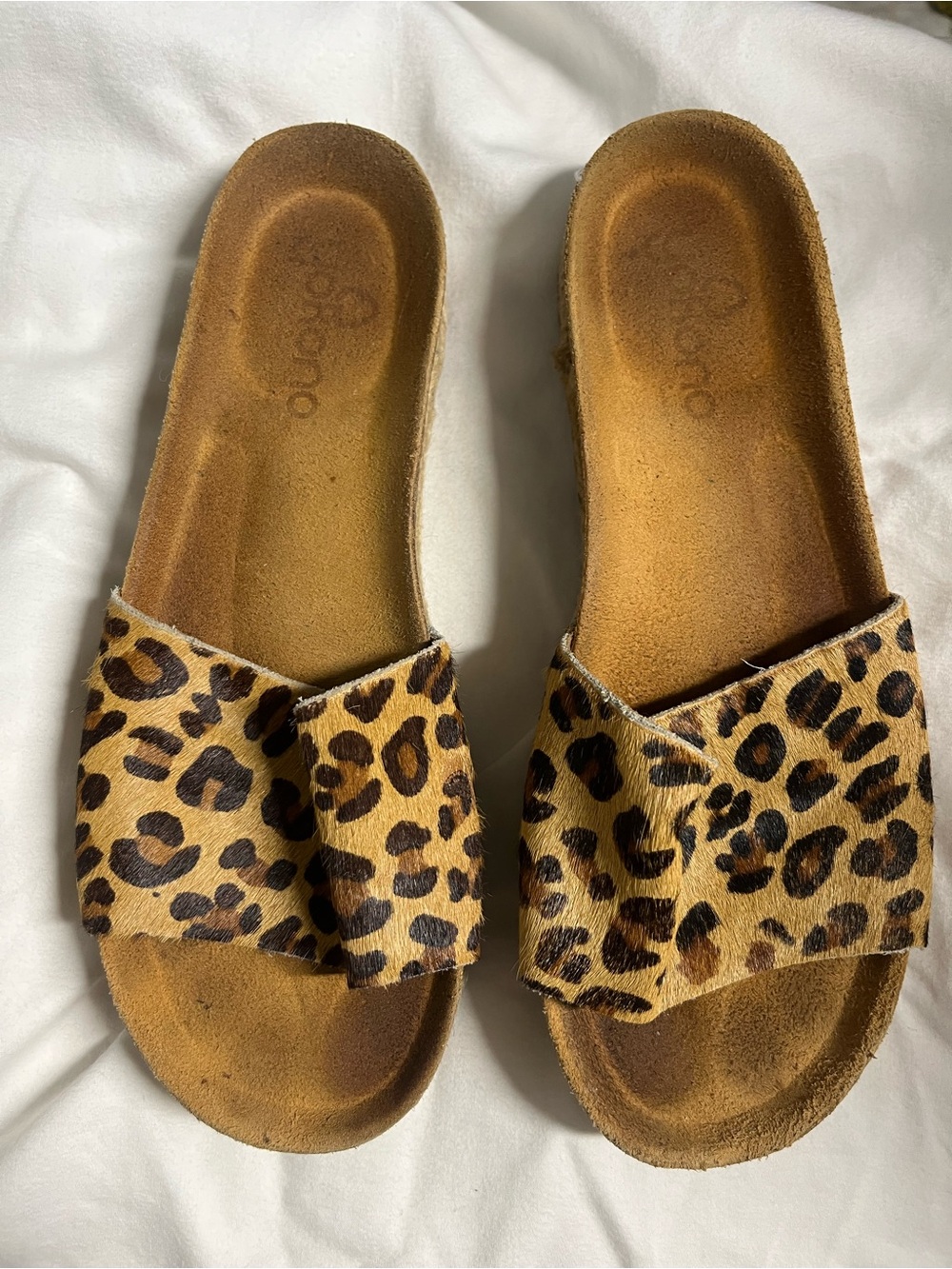 Leopard Print Leather Slide Sandals - Brown/Tan